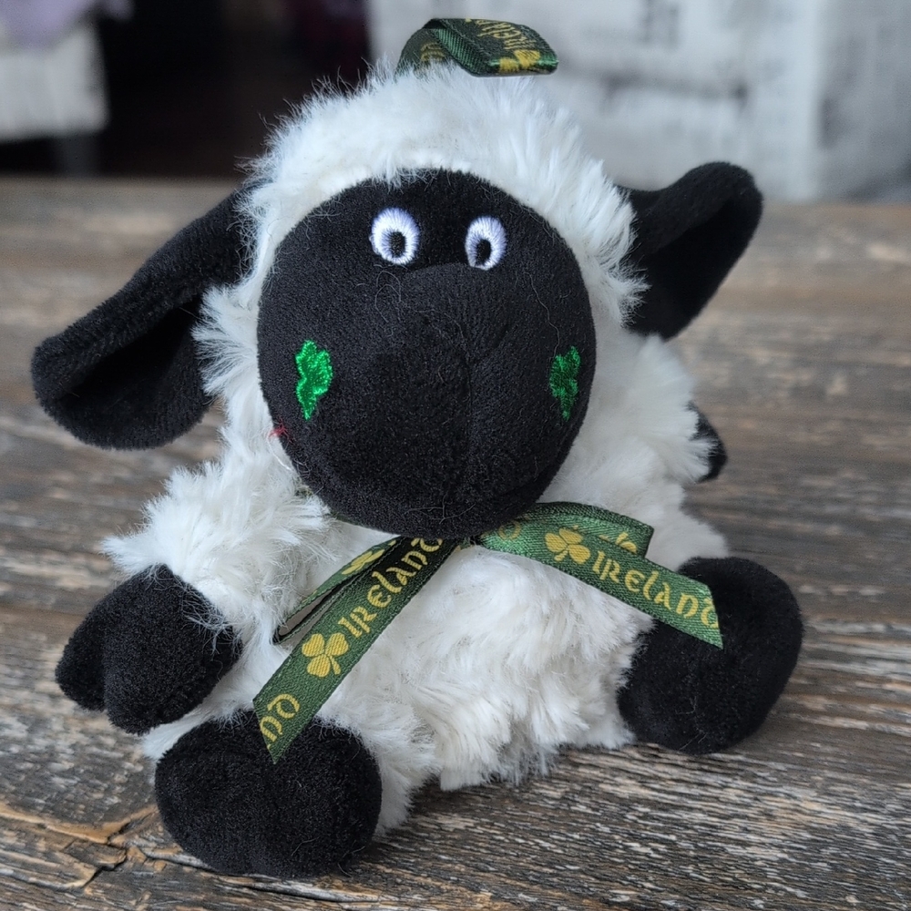 🍀 Celtic Toy Co Plush White and Black Lamb w/ Bow Shamrock Ireland Plush
